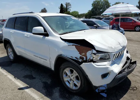 2016 Jeep Grand Cherokee Laredo z USA, uszkodzony, nr VIN 1C4RJEAG2GC445717